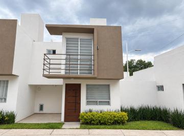 Fachada · Casa en El Monasterio | Patio Excedente | 3 Recámaras | $2.5 Mdp