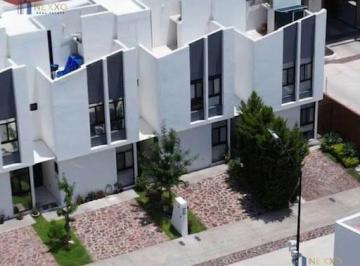 Casa · 117m² · 3 Recámaras · 2 Estacionamientos · Casa en Venta en Fuentes de Balvanera