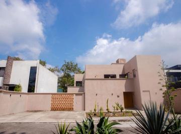 Casa de 5 habitaciones, Coatepec · Casa en Venta, Col. Pomarosa, Fracc. Los Bejucos. Coatepec, Veracruz.
