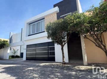 Casa · 180m² · 3 Recámaras · 2 Estacionamientos · Casa en Renta Trojes de San Cristobal Aguascalientes Norte