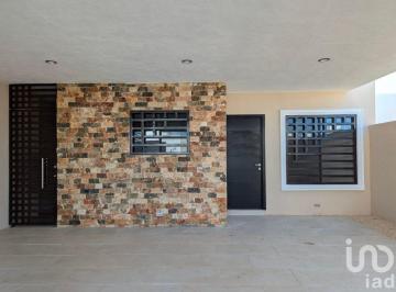 Casa · 158m² · 3 Recámaras · 2 Estacionamientos · Casa de un Piso en Gran San Pedro Cholul, Mérida, Yucatán
