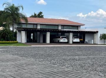 Casa de 4 habitaciones, Atlixco · Casa de 1450 m² con 4 Recámaras en Venta en Fraccionamiento El Fresno