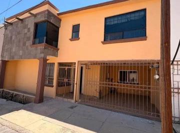 Casa · 180m² · 3 Recámaras · San Rafael