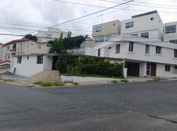 Casa · 339m² · 8 Recámaras · 5 Estacionamientos · Casa en Venta en Vista Hermosa Ideal Para Casa y Oficina
