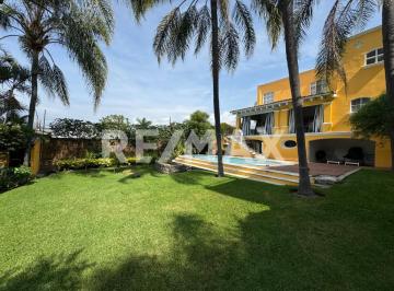 Casa · 616m² · 3 Recámaras · 4 Estacionamientos · Casa en Renta en Morelos, Vista Hermosa, Cuernavaca