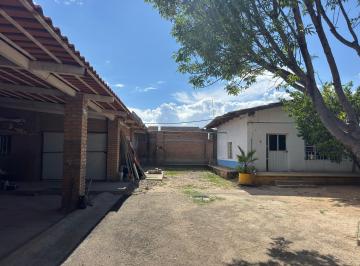 Terreno comercial de 2 habitaciones, Jesús María · Propiedad en Venta o Renta Sobre El 3er Anillo Pte por La Salida a Los Arquitos