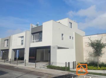 Casa · 119m² · 3 Recámaras · 2 Estacionamientos · Casa en Venta en Apodaca 2 y 3 Niveles