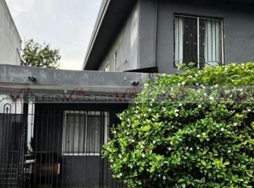 Casa · 160m² · 4 Recámaras · 1 Estacionamiento · Casa en Venta en Vicente Guerrero (Fomerrey 46)
