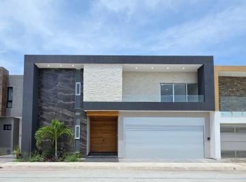 Casa de 3 habitaciones, Medellín · Casa en Venta con Recámara Pb en Las Palmas