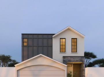 Casa de 3 habitaciones, Colima · Casa California en Venta Pedregal Residencial Zona Norte de Colima | 3 Recámaras | 3 Baños
