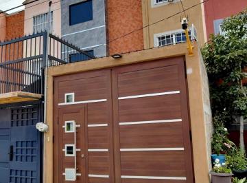 Casa · 94m² · 3 Recámaras · Casa Familiar con 3 Rec 2 Baños en Villas de San Martín, Chalco