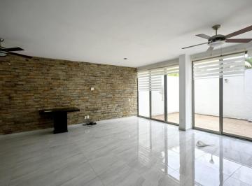 Departamento · 148m² · 2 Recámaras · 2 Estacionamientos · Departamento en Venta y Renta, Planta Baja, Cerca de Plaza Outlet, Cancún Centro