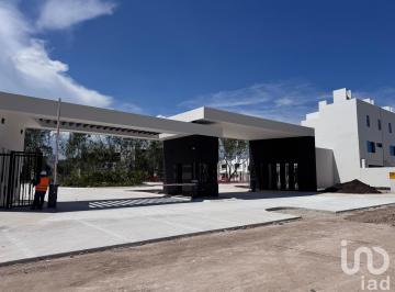 Casa · 156m² · 2 Recámaras · 2 Estacionamientos · Casa Residencial 2 Recámaras Playa del Carmen