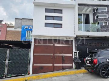 Casa · 103m² · 2 Recámaras · 1 Estacionamiento · Casa en Venta en Bulevares del Lago, Nicolás Romero, Mex.