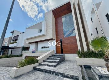 Casa de 5 habitaciones, Benito Juárez · Renta Casa Amueblada Doble Terreno en Residencial Aqua
