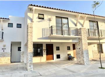 Casa de 3 habitaciones, León · Casa en Renta en Sorrento Residencial, León Gto.