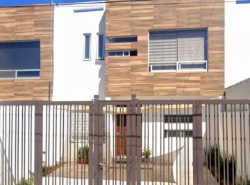 Casa de 3 habitaciones, Pachuca · Casa de 3 Recámaras en Fraccionamiento Alborada. Piracantos