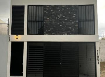 Casa uso de suelo de 3 habitaciones, Jesús María · Casa y Loc Comercial