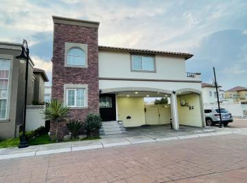 Casa en condominio de 4 habitaciones, Metepec · Exclusiva Casa en Renta Residencial Portofino Royal Country Club Metepec