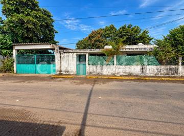 Casa · 383m² · 5 Recámaras · 2 Estacionamientos · Casa en Venta en El Tejar, Medellín de Bravo, Veracruz