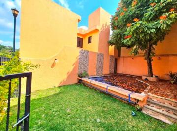 Casa de 3 habitaciones, Cuernavaca · Casa en Venta o Renta en Las Palmas con Alberca Privada