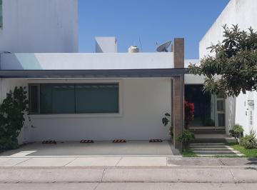 Casa de 3 habitaciones, León · Hermosa Casa de Una Planta