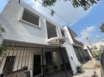 Casa Semi Amueblada en Renta en Balcones de las Mitras · Casa Semi Amueblada en Renta en Balcones de Las Mitras