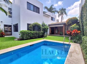 Casa de 4 habitaciones, Cuernavaca · Casa en Fraccionamiento en Col. Amatitlan Cuernavaca