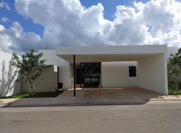 123e94b634f8c6f1f2c6feaecf86e9a4c6774a923e03a3d53869d4da0178b143 · Venta o Renta de Casa en un 1 Nivel Al Norte de Merida, Yuc.