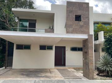Casa de 3 habitaciones, Benito Juárez · Casa en Renta Residencial Cumbres | 280 m² | 3 Recámaras con Baño y Alberca