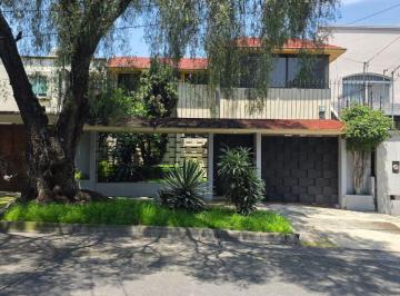 Casa de 4 habitaciones, Naucalpan de Juárez · Casa en Venta en Ciudad Satélite a Espaldas de Zona Azul