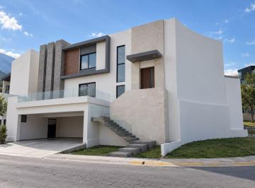 Casa de 3 habitaciones, Monterrey · Casa en Venta / Renta en Monterrey Zona Carretera Nacional Sierra Alta