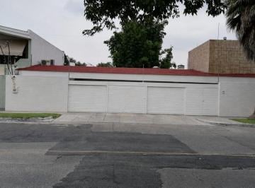 Casa de 4 habitaciones, Zapopan · Casa en Venta en Juan Manuel Vallarta, Zapopan, Jalisco.