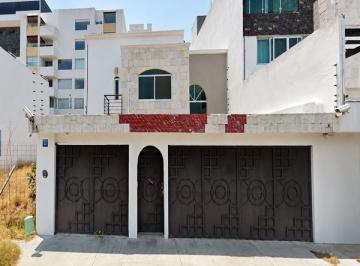 Casa de 4 habitaciones, Querétaro · Casa en Venta en Colinas del Cimatario, Queretaro, Qro