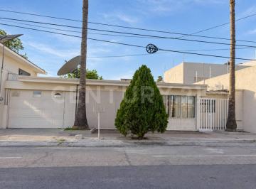 Casa · 174m² · 3 Recámaras · 3 Estacionamientos · Casa en Venta Col. San Felipe, Chihuahua, Chih