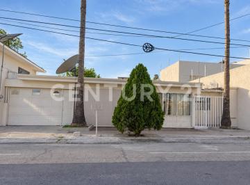 Casa · 174m² · 3 Recámaras · 3 Estacionamientos · Casa en Venta Col. San Felipe, Chihuahua, Chih