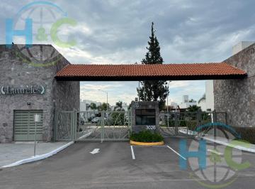 Casa · 100m² · 3 Recámaras · 2 Estacionamientos · Casa en Renta en Fraccionamiento Sonterra, Corregidora, Queretaro
