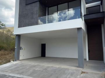 Casa en condominio de 4 habitaciones, Santiago · Residencia en Venta | Carretera Nacional