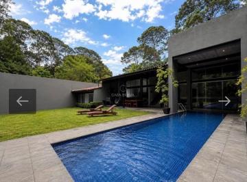 Casa de 3 habitaciones, Valle de Bravo · Casa en Venta en Avándaro