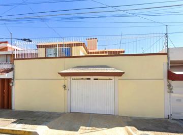 Casa de 3 habitaciones, Puebla · Casa con 3 Recámaras en Venta en Jardines de San Manuel