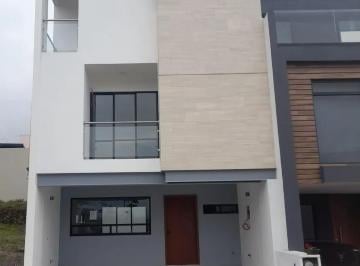 1 · Casa en Venta en Residencial Lago Esmeralda, Atizapán de Zaragoza, México