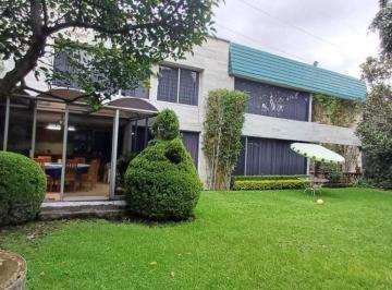 Casa de 4 habitaciones, Coyoacán · Excelente Casa en El Pedregal, Calle Cataratas, en Súper Precio