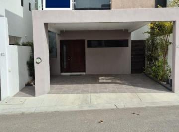 Casa en condominio de 3 habitaciones, Querétaro · Renta de Bonita Casa en Residencial Nayara Juriquilla