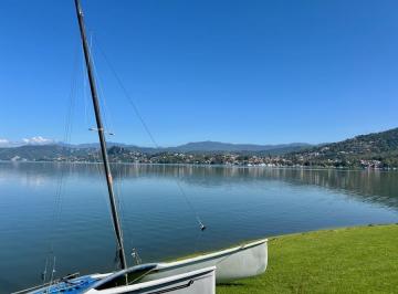 Casa en condominio · 600m² · 4 Recámaras · 2 Estacionamientos · Casa en El Lago en Condominio Bugambilias en Venta Valle de Bravo