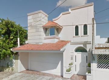 Casa de 4 habitaciones, Veracruz · Casa de 170 m² con 4 Recámaras en Venta en Salvador Diaz Miron