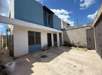 Casa de 2 habitaciones, Mérida · Casa en Renta en Paseos de Opichen de Dos Plantas y Dos Habitaciones
