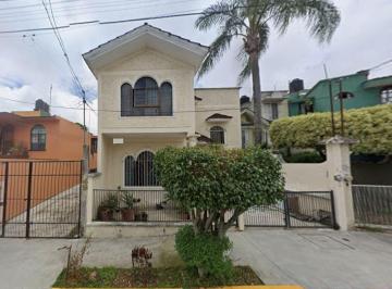 Casa de 3 habitaciones, Xalapa · Casa en Tuxtla Gutiérrez 27, U. H Inmcafe, Xalapa.