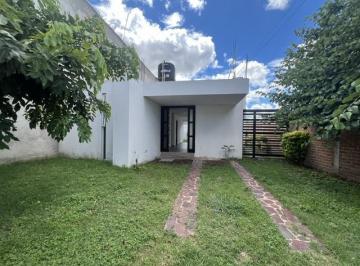 Casa · 93m² · 1 Recámara · 2 Estacionamientos · Casa en Renta Lomas de Comanjilla León Guanajuato