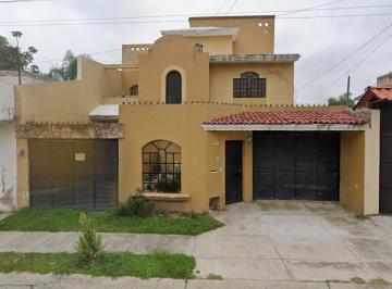 Casa de 4 habitaciones, Zapopan · Casa en Venta en Agricultores, Jalisco.