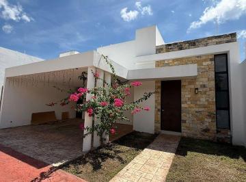 Casa en condominio de 4 habitaciones, Conkal · Casa con Paneles Solares en Venta Merida Yucatan Privada Botánico